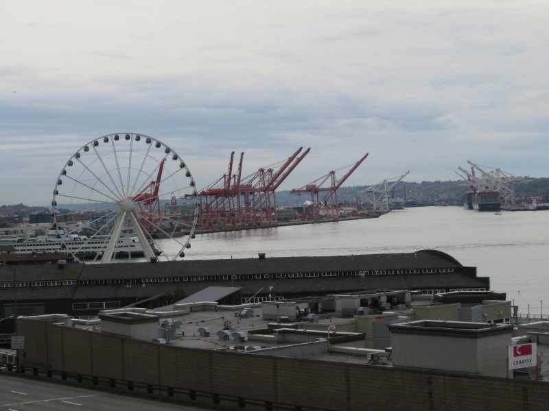 Seattle Port and the Seattle Great Wheel